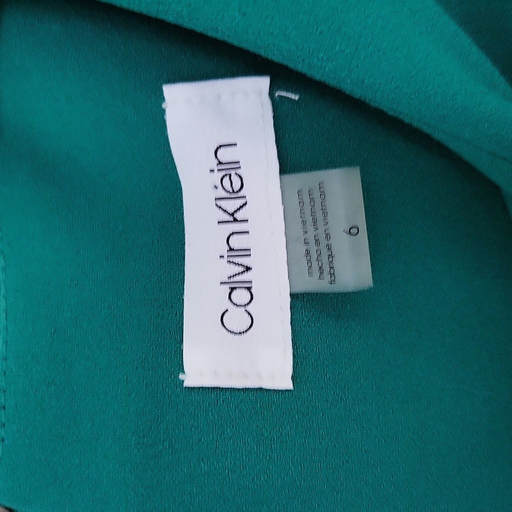 Emerald green dress - Picture 2 of 5